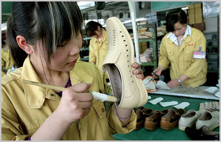 workers-in-shoes-factory-china